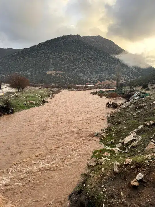 Tarım Arazileri ve Seralar Su Altında Kaldı 2